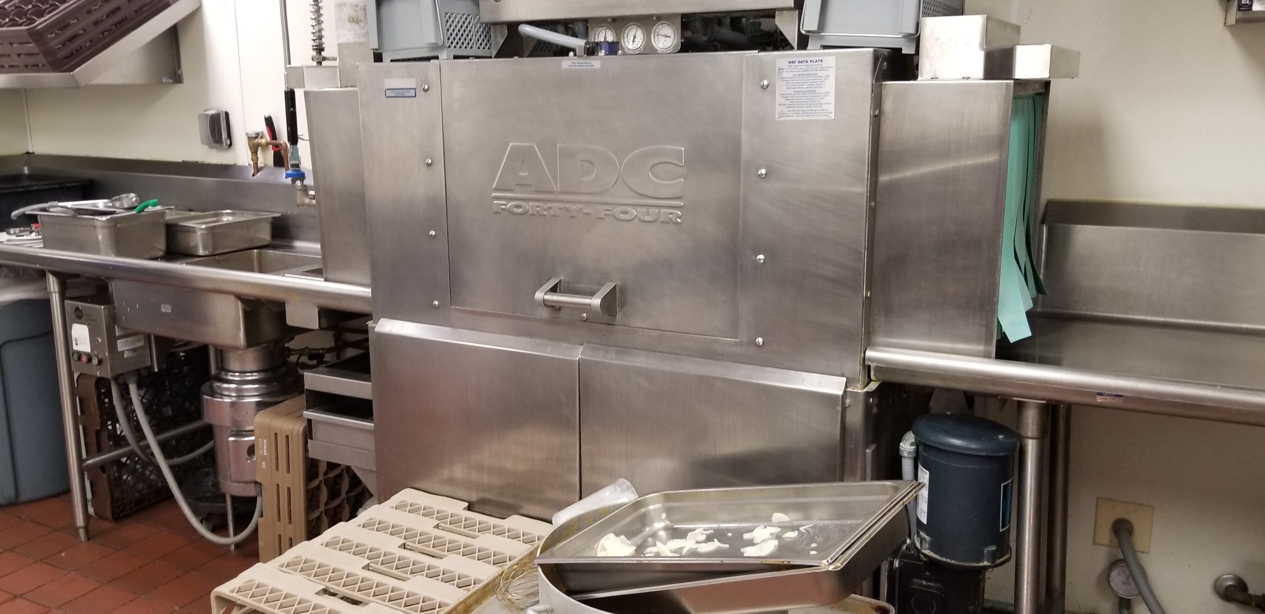 20191211_100519 An updated water efficient commercial dish washing appliance